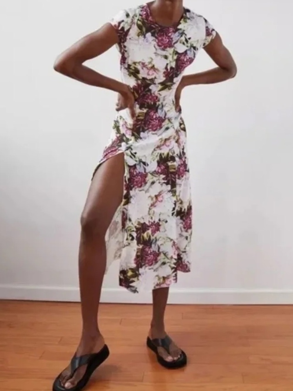 Aritzia Babaton Hamptons Open Back High Slit Floral Midi Dress Party Size 4